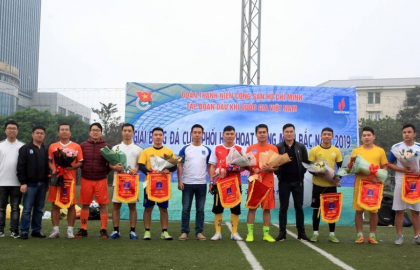 Đoàn Thanh niên DMC tham gia giao lưu bóng đá 