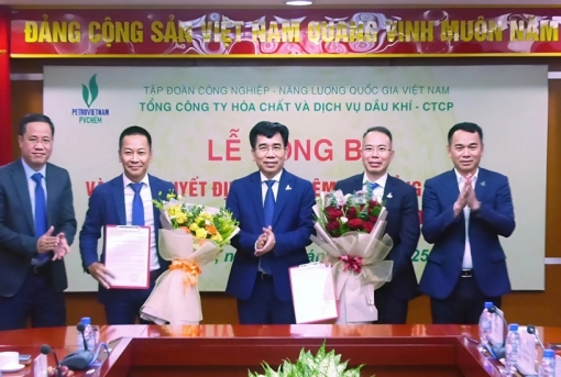 PVChem công bố và trao quyết định bổ nhiệm hai Phó Tổng Giám đốc